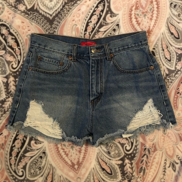 Women’s distressed denim shorts - Picture 1 of 4